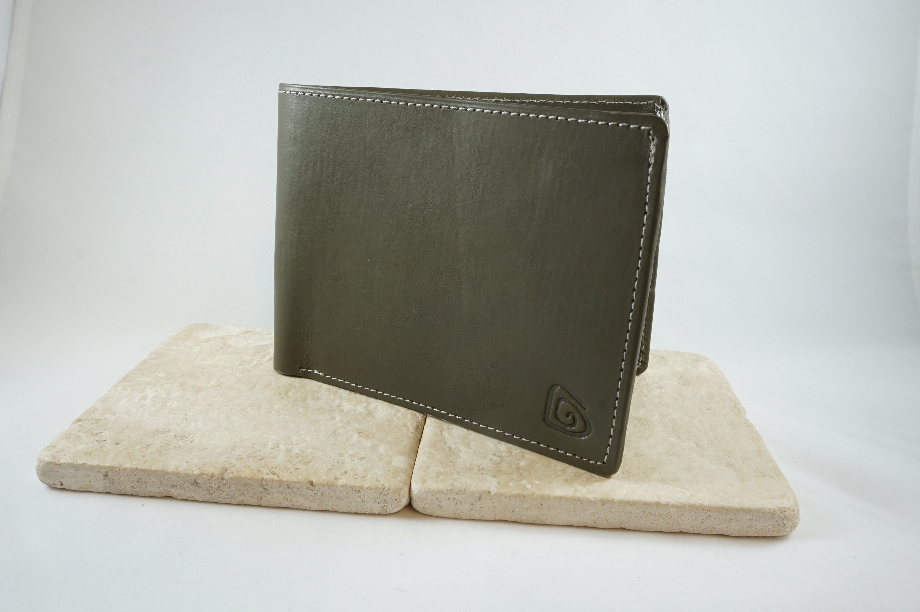 Handcrafted Men s Olive Green Leather Wallet The Skipping Stone