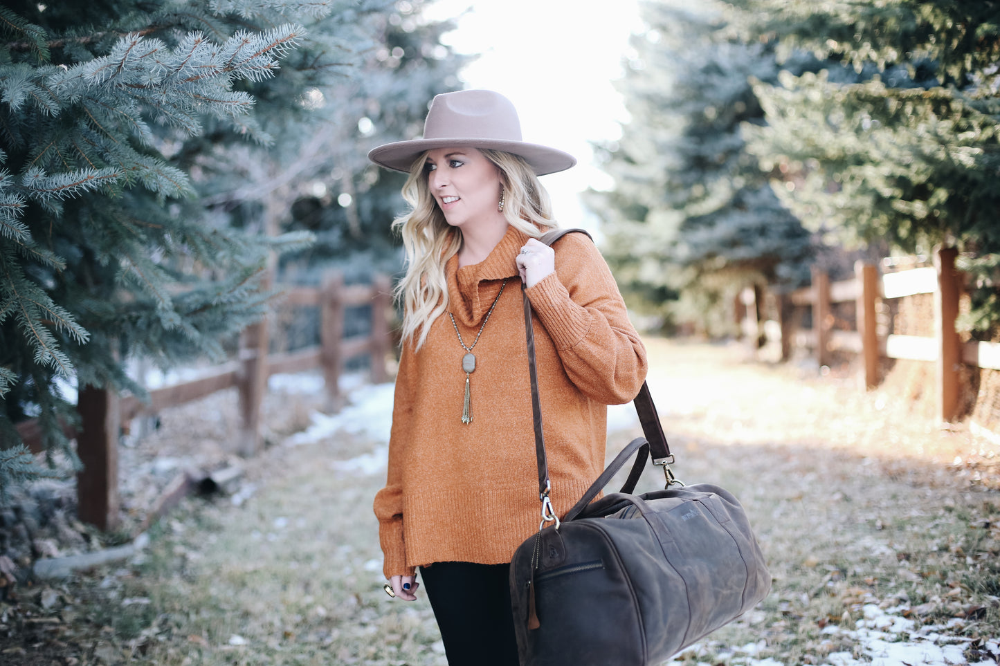 22" Distressed Brown Leather Duffel Bag