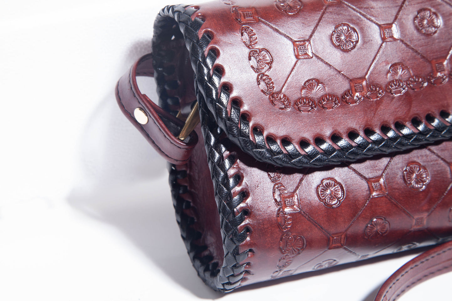 Splendor Crossbody Bag