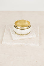 Load image into Gallery viewer, Maldivian Pearl Bracelet
