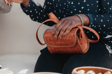 Load image into Gallery viewer, Splendor Crossbody Bag
