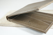 Load image into Gallery viewer, Signature Men&#39;s Wallet in Chocolate Brown
