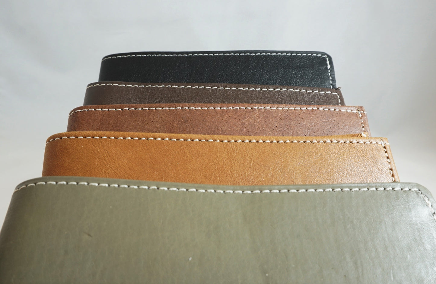 Signature Men's Wallet in Dark Brown