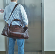 Load image into Gallery viewer, Travel Leather Duffel Bag 22&quot;
