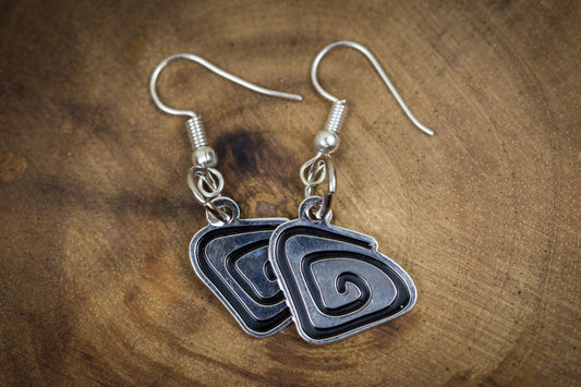 Make a Ripple Black and Chrome Earrings