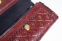 Load image into Gallery viewer, Handmade Women&#39;s Floral Leather Wallet Clasp
