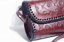 Load image into Gallery viewer, Splendor Crossbody Bag
