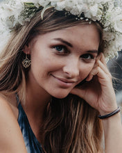 Load image into Gallery viewer, Kamla earrings
